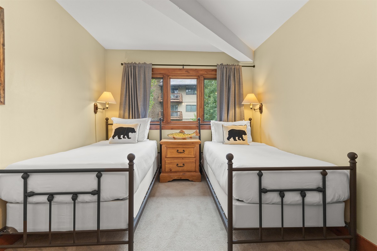 Bedroom 3 | XL Twin over Queen Bunk