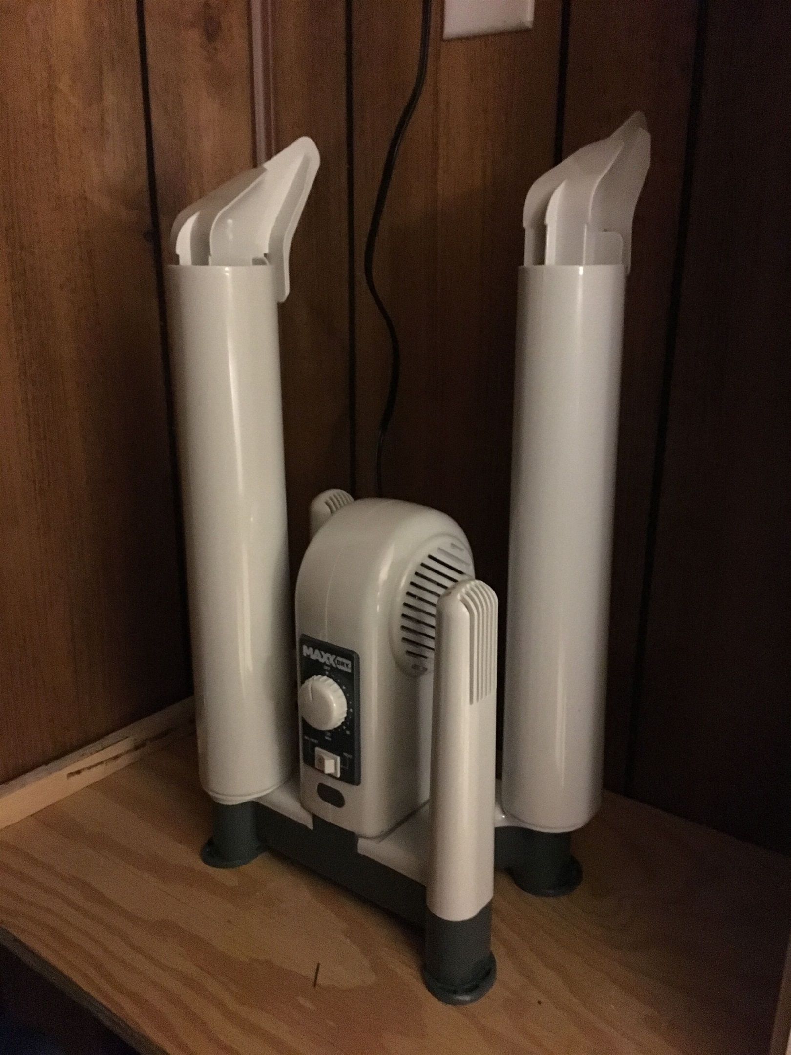 Boot and glove dryer to help you get through the cold winter days on the slopes