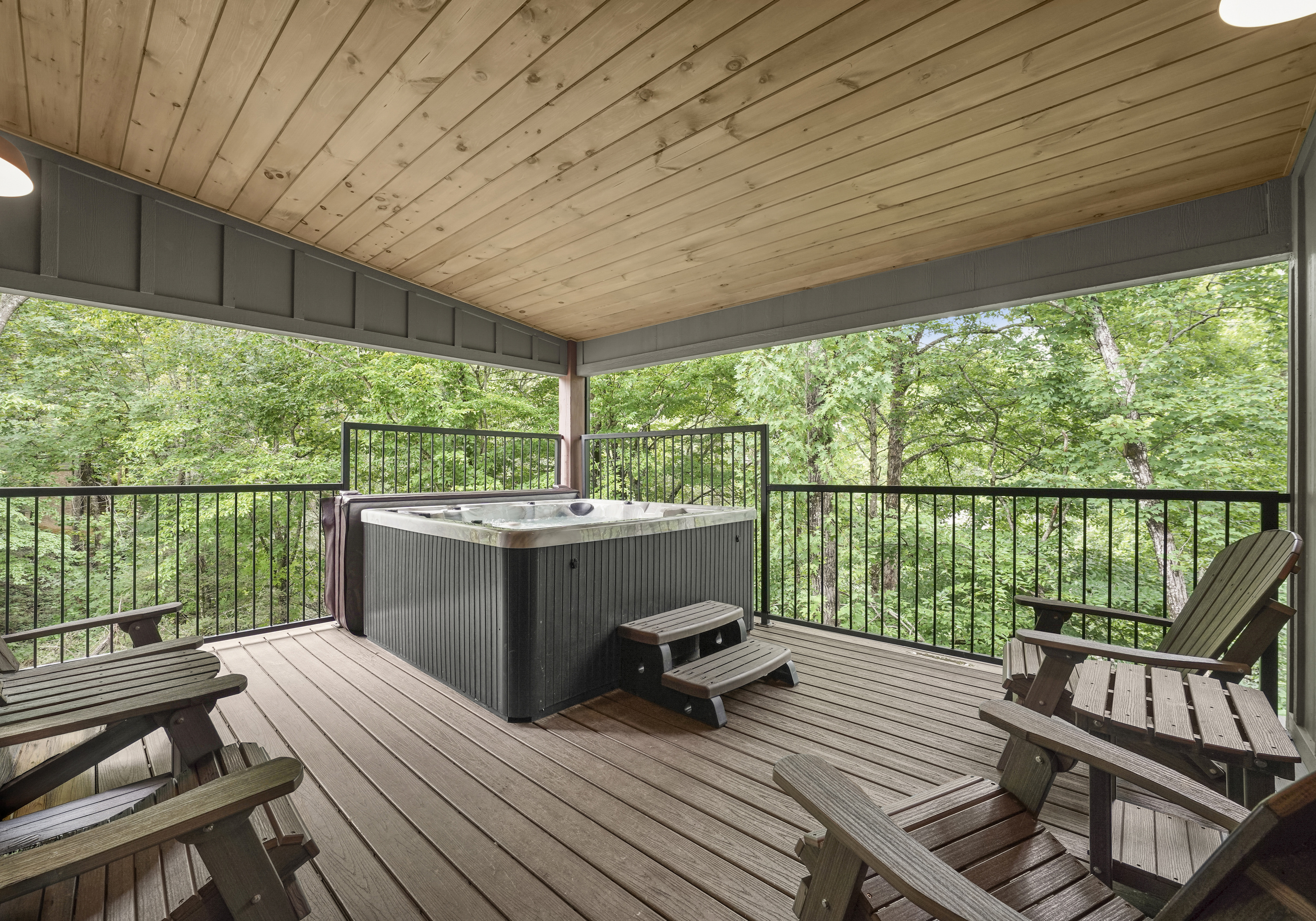 Hot tub - deck, wide view