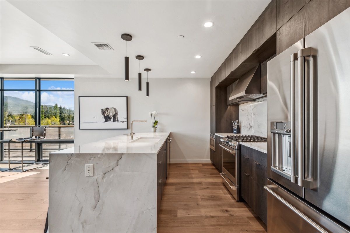 Sleek design meets mountain views—perfect for culinary adventures!