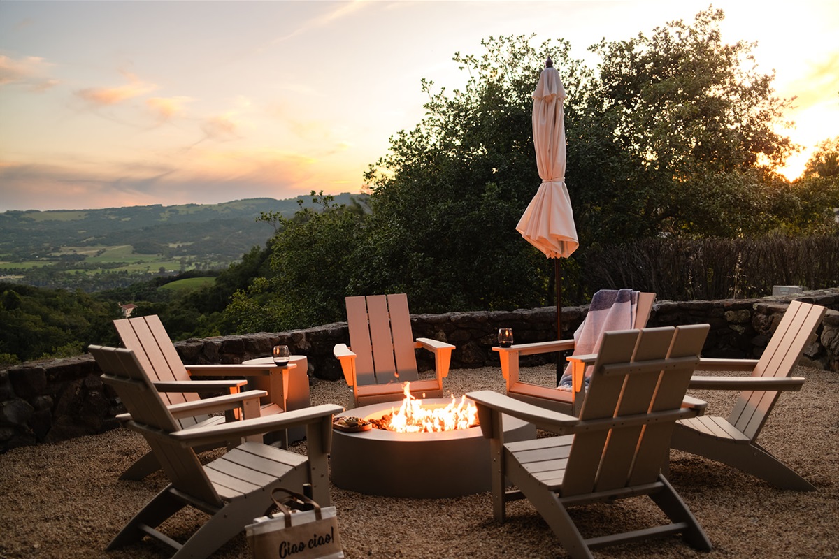 Gas Firepit w/Sonoma Valley Views