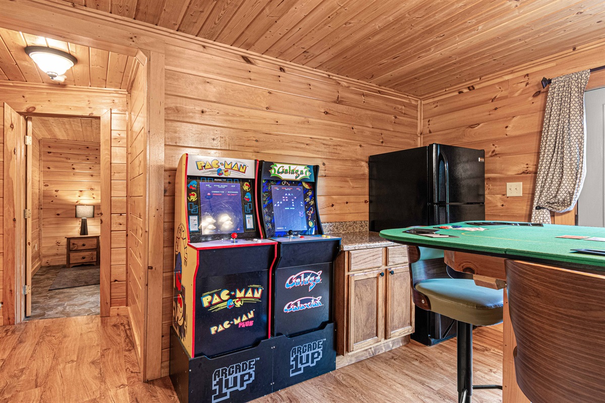 Pac-Man & Galaga: Get ready for some retro gaming action!