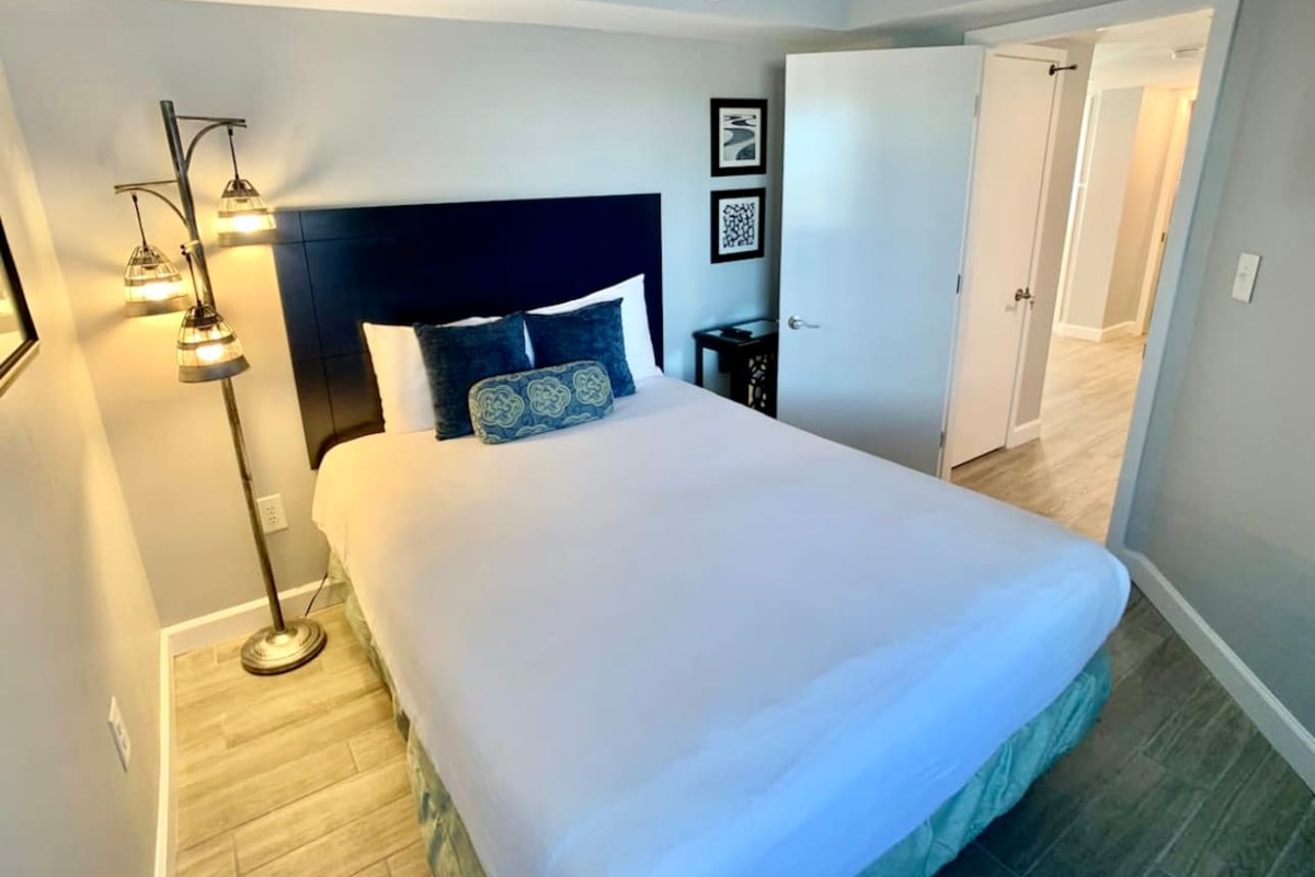 3rd bedroom with Queen Bed 