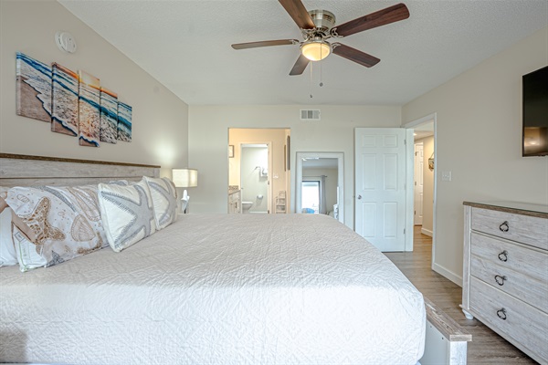 Master with ensuite bathroom