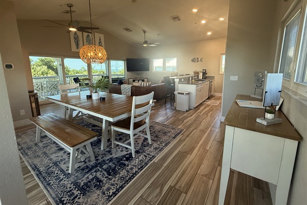 Dining table comfortably seats 8 people