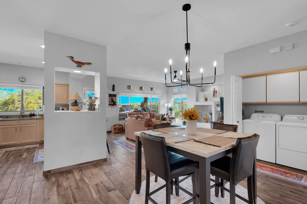 Dining table (seats 4)