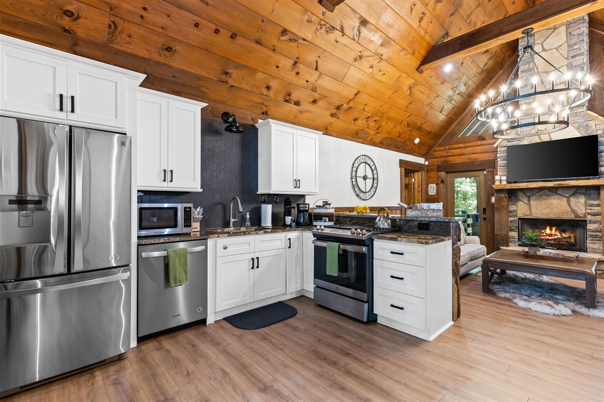 Details that delight, rustic beams and modern shine.