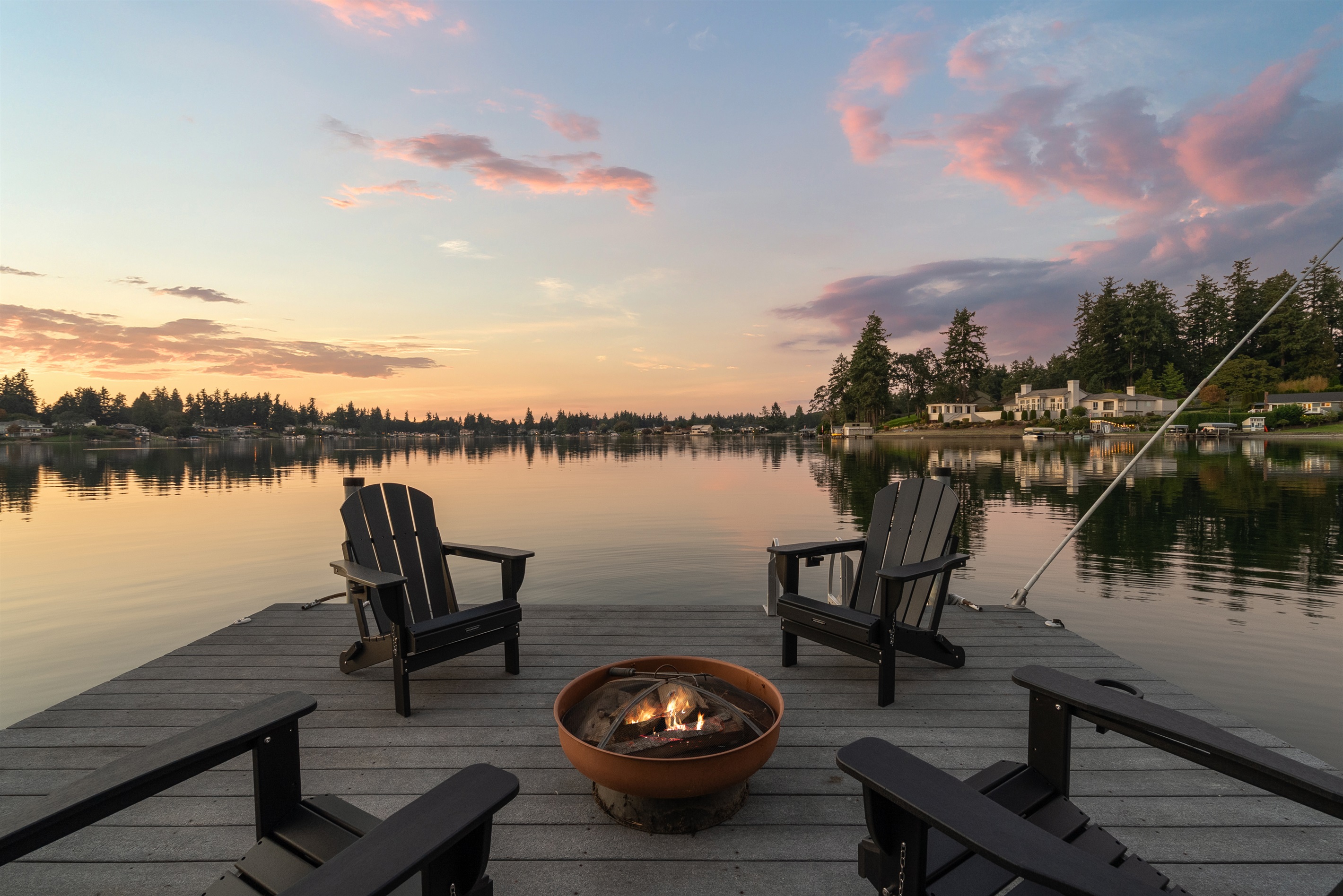 Eagles overhead by day, painted skies by evening, and the quiet hush of lake life after sunset.
