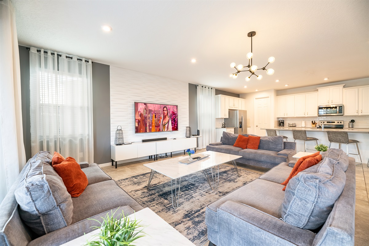 Open Plan Lounge/Kitchen