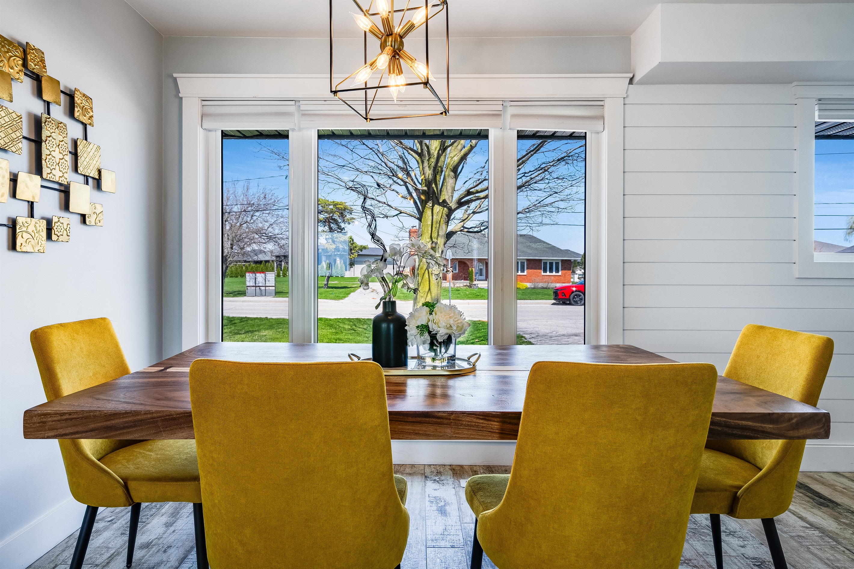 Minimalist chairs that make a sculptural impact