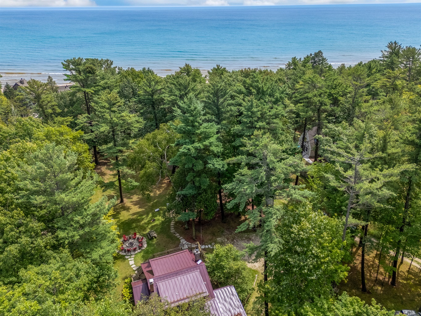 Woods or Lake, you don't have to choose when you book Nelly's Place-you get both!