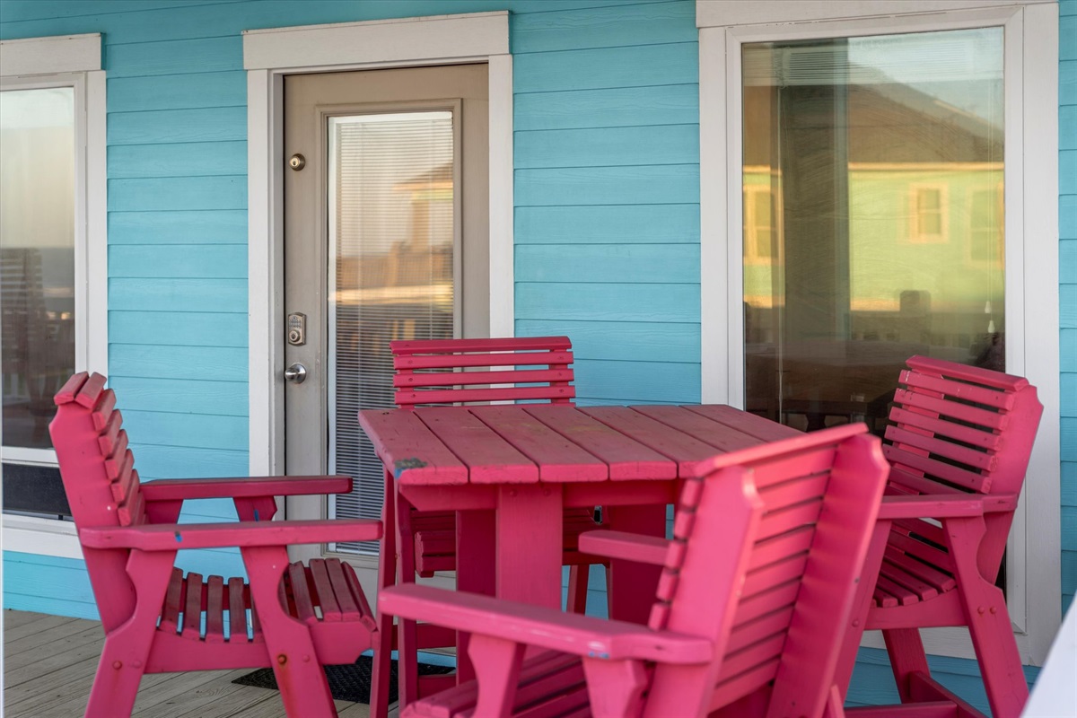 097c6a6f83be43deb8b99f9c3b7249c7 Large | Beachhouse | Texas | TX | Vacation Homes | Galveston | Crystal Beach | Kokomo | Breezy Days | Beachfront Elegance | Sunrise Serenity | Southern Sands Property Management, LLC