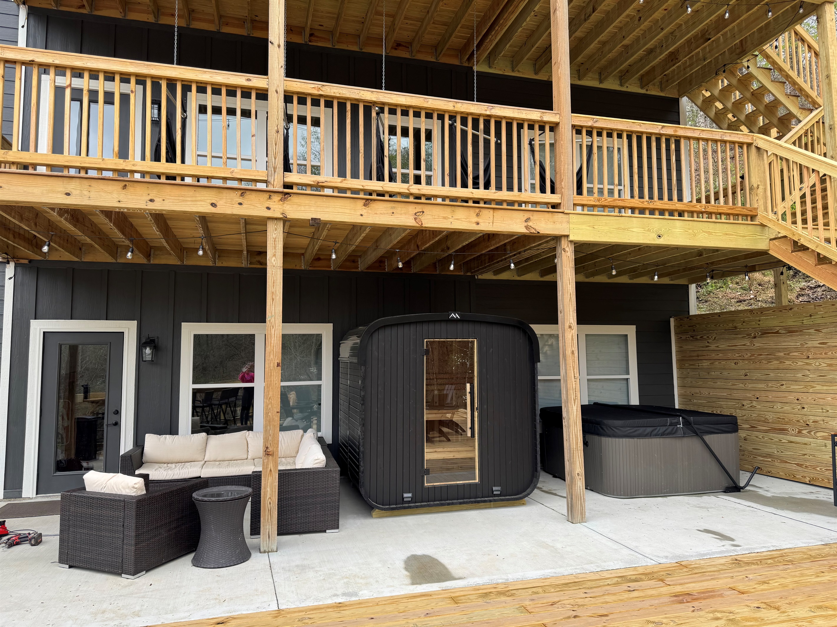 Sauna and hot tub relaxing area!