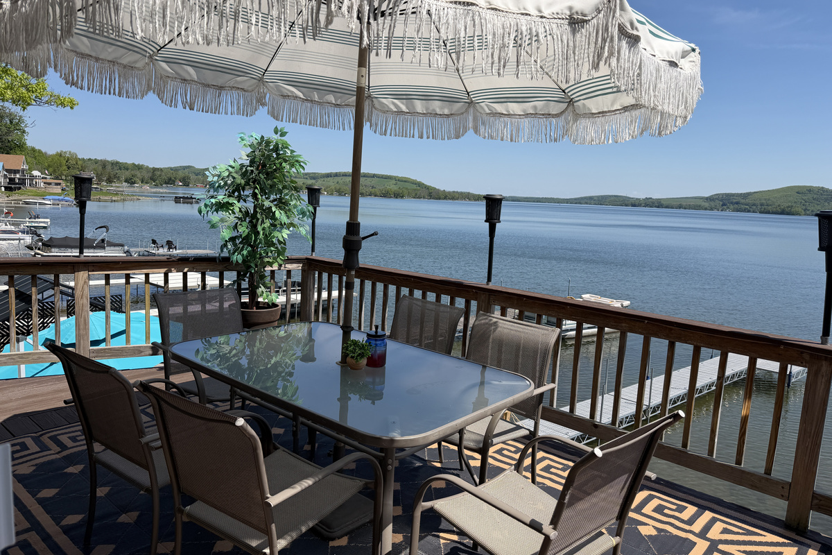 Outdoor dining overlooking the lake