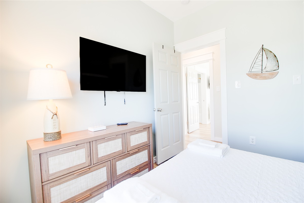 Bedroom 3 - Roku Smart TV