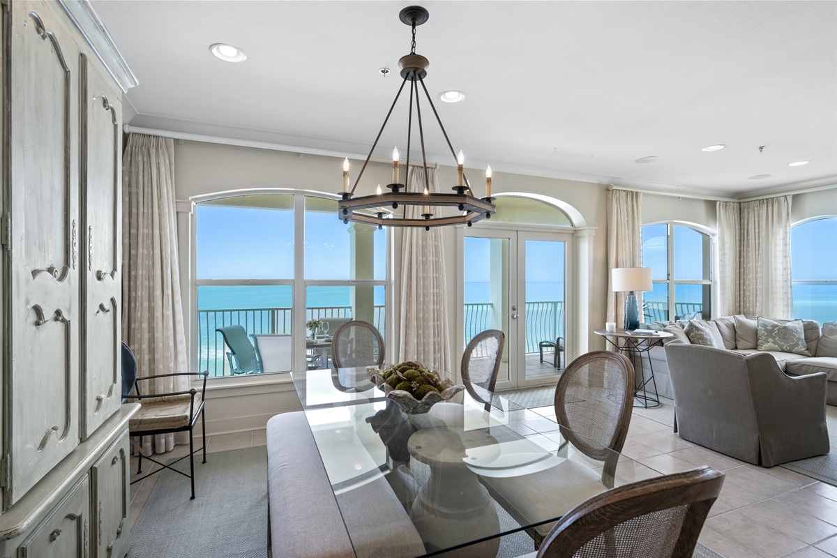 Open Concept Dining Area