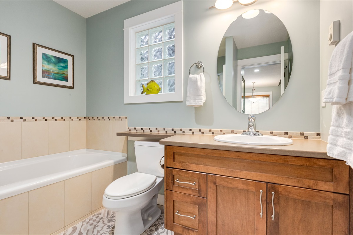 Downstairs bathroom. Towels are provided