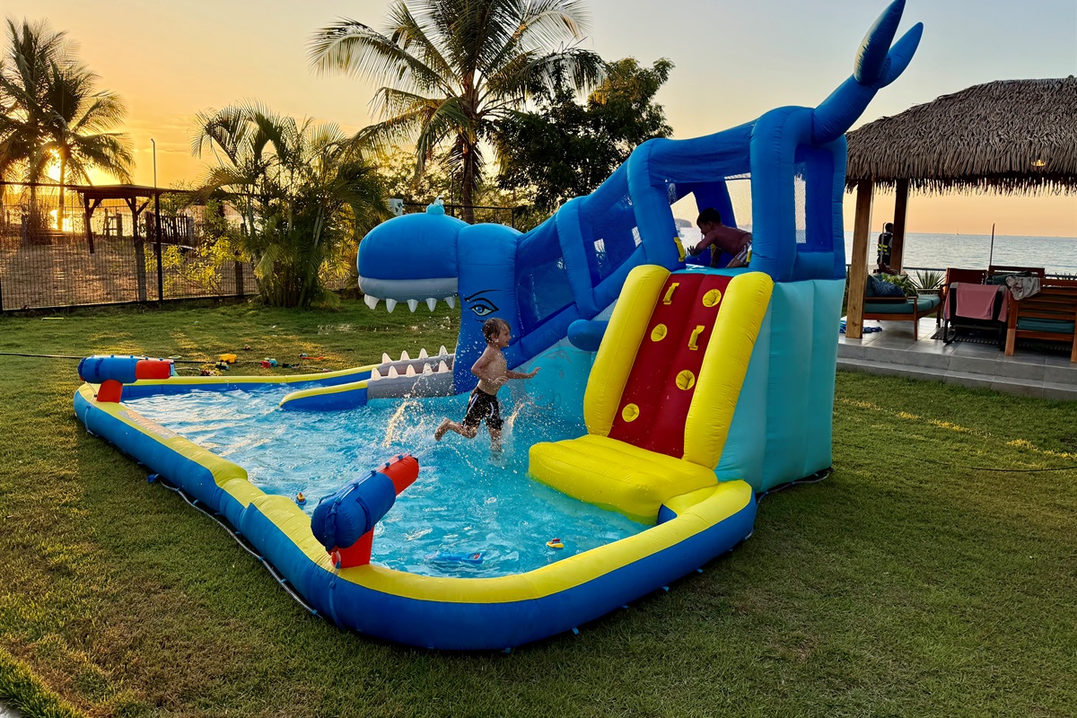 Kids blowup slide adventure