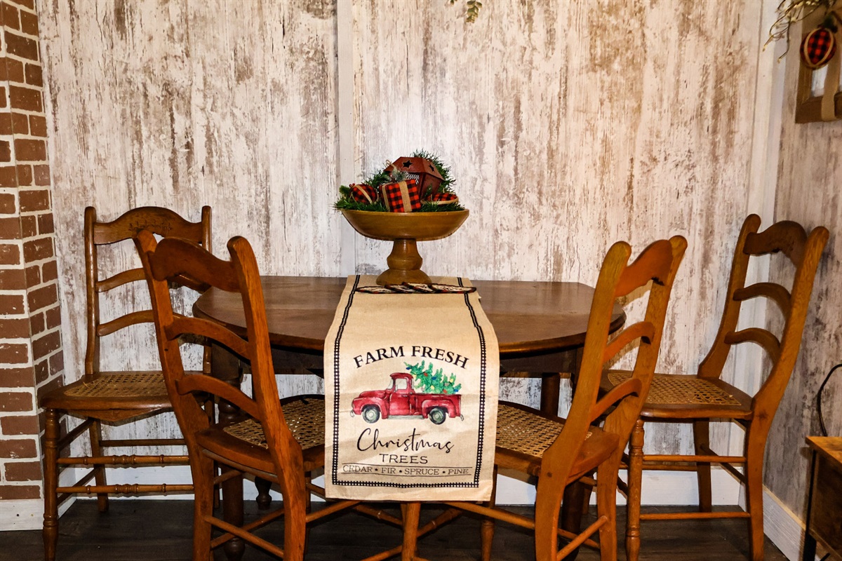 A perfect fit in this tiny home to have your meal together