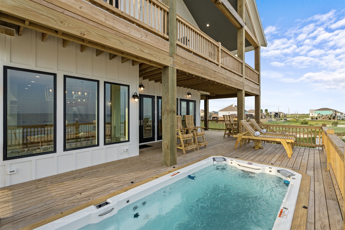 09c0bf9b2a3b4dcd85aeb3b78445b3c9 Large | Beachhouse | Texas | TX | Vacation Homes | Galveston | Crystal Beach | Kokomo | Breezy Days | Beachfront Elegance | Sunrise Serenity | Southern Sands Property Management, LLC
