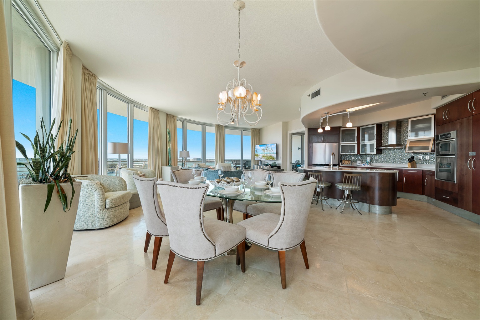 Gather, eat, and make memories. Our spacious dining area and adjacent breakfast bar provide plenty of room for guests to enjoy meals and conversations, creating the perfect setting for your vacation.