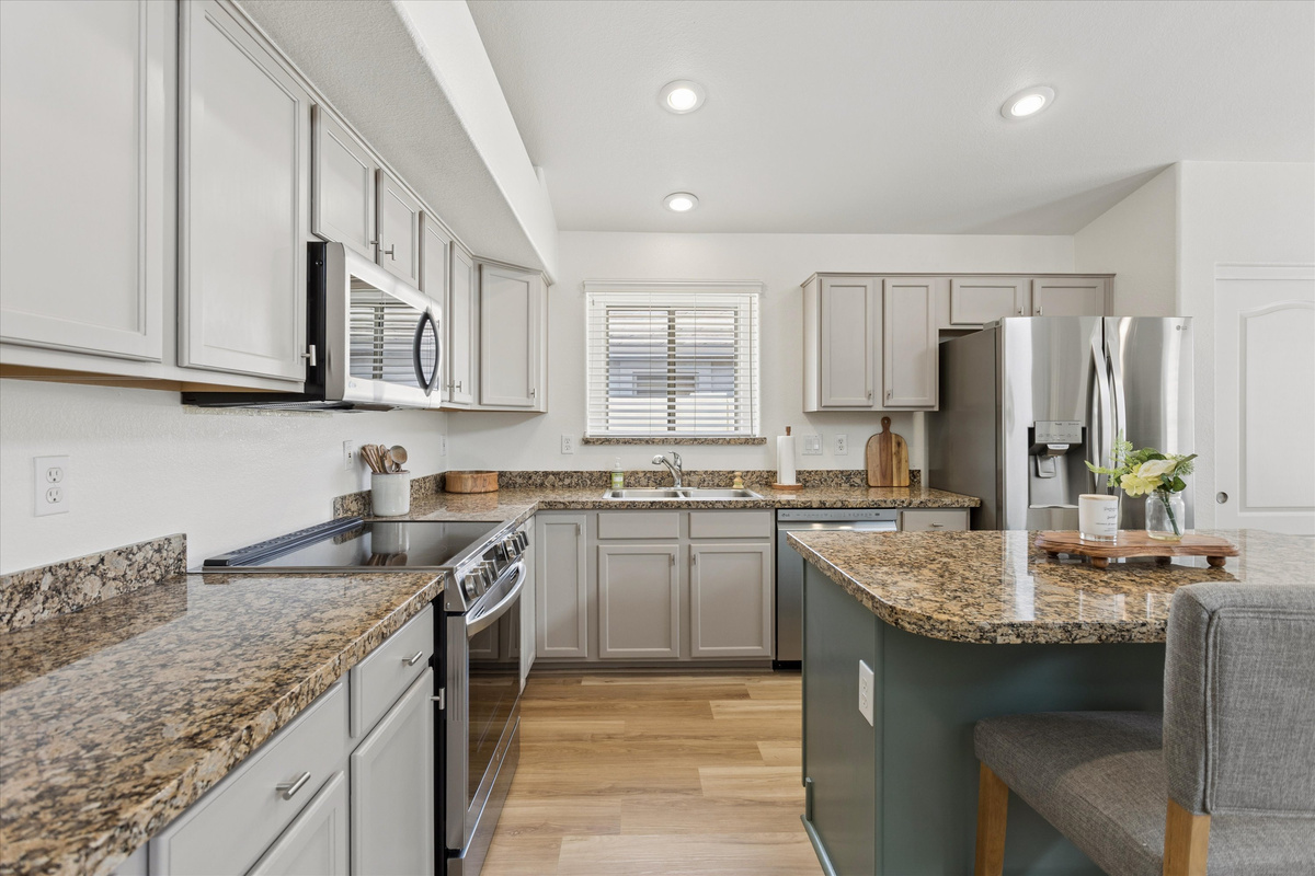 The Pronghorn Retreat | 4BR • 2BA | Heated Pool — The Pronghorn Retreat | 4BR • 2BA | Heated Pool, Mesa, Arizona — photo 4