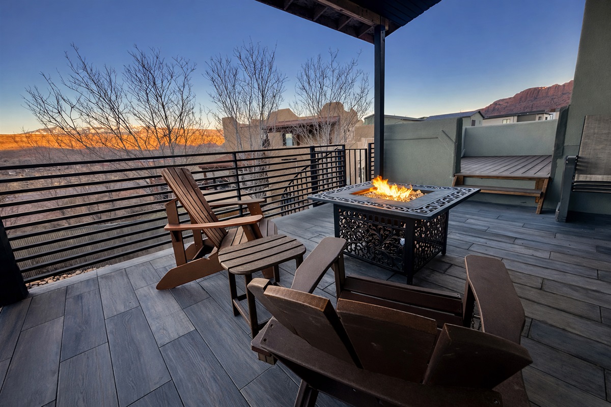 Upper Deck with Fire pit