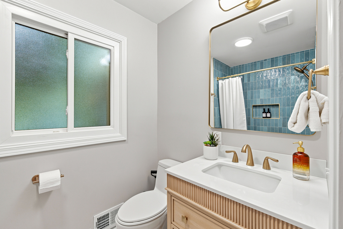 The new hall bathroom received a total gut job and get rebuilt with a beautiful new spa look. Bathrooms are fully stocked with the essentials. Enjoy!