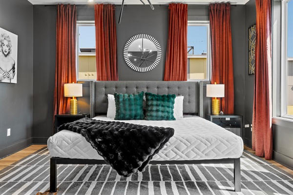Bedroom Bliss: Stylish decor, vibrant colors, and plush bedding await your Nashville getaway!