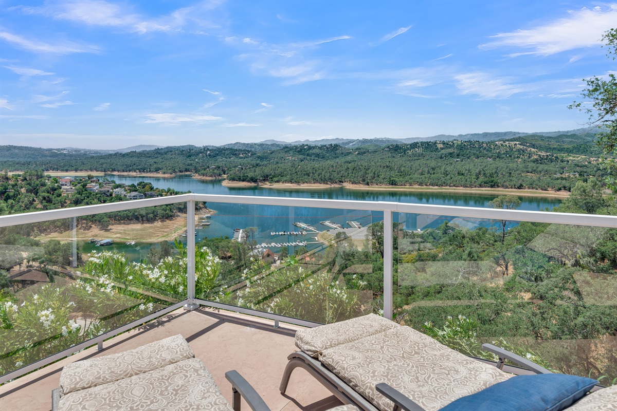 Glass railings so your view isn't obstructed at any time