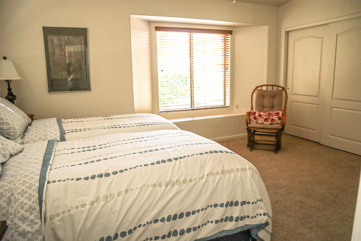 Bedroom 3 offers 2 twin beds or 1 king size bed