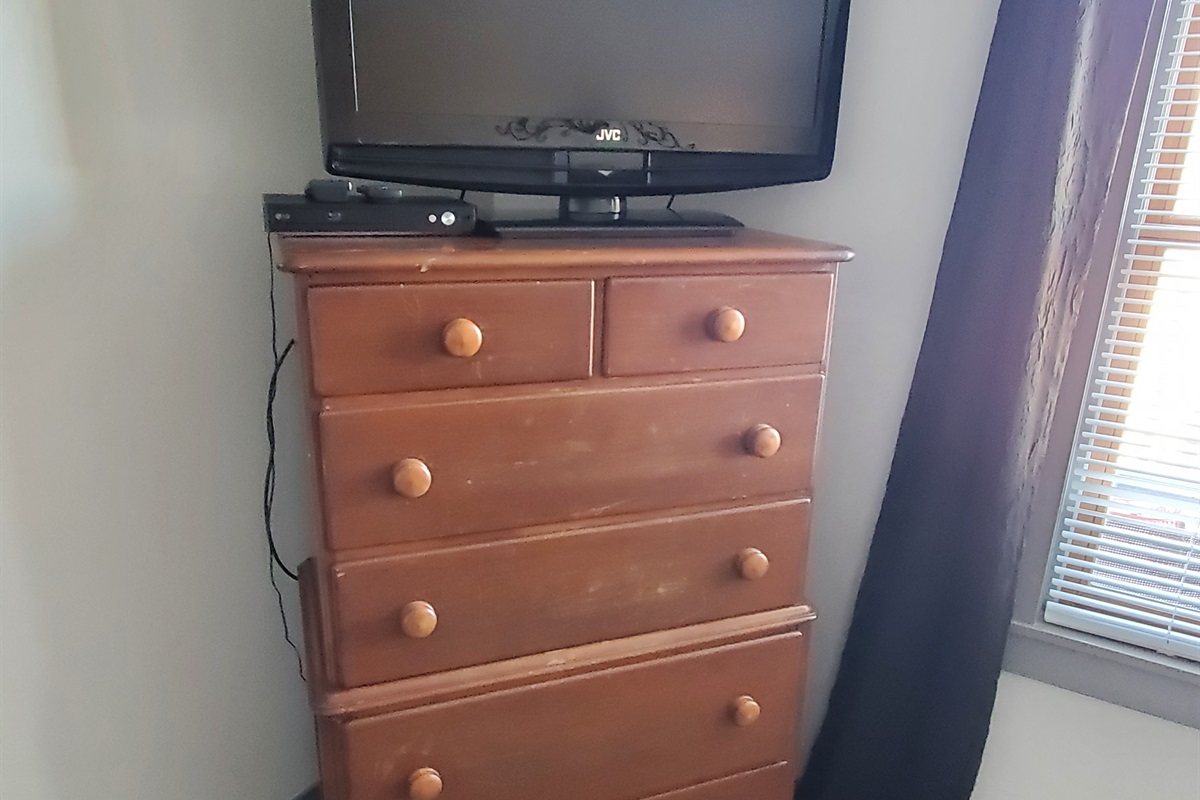 TV in Main bedroom