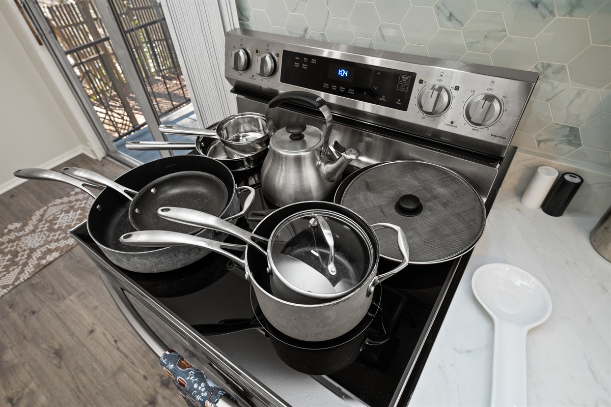 Pots and pans a plenty for cooking your favorite dishes!