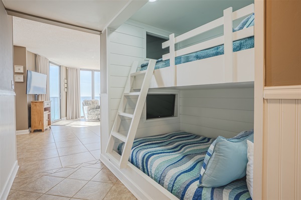 Bunk nook:  Bottom bunk is a full and top bunk is a twin