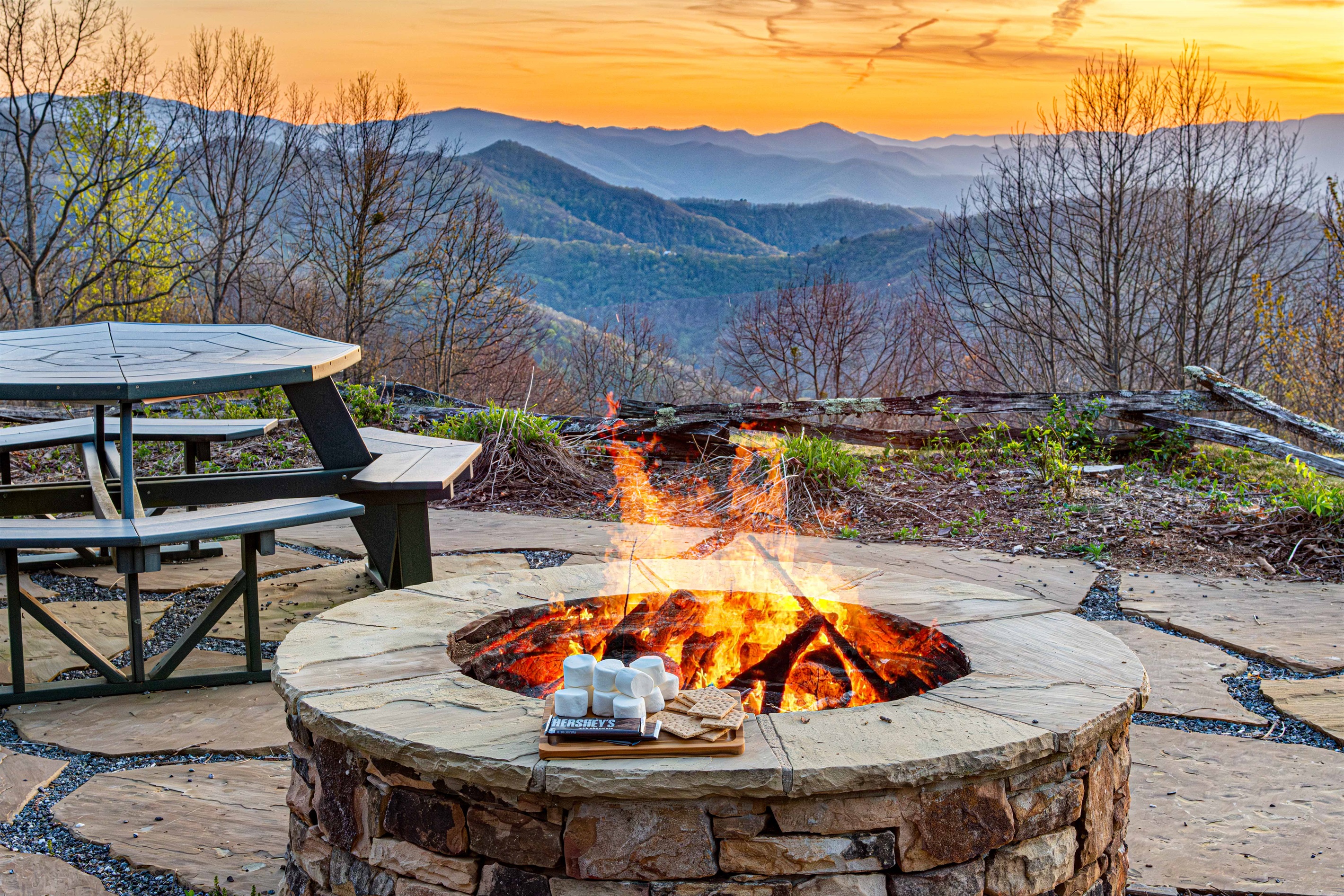 Fire Pit: Gather around the fire with s'mores and breathtaking mountain sunsets!