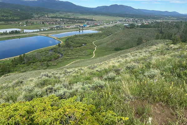 Hiking trails near property (Bench Trail)