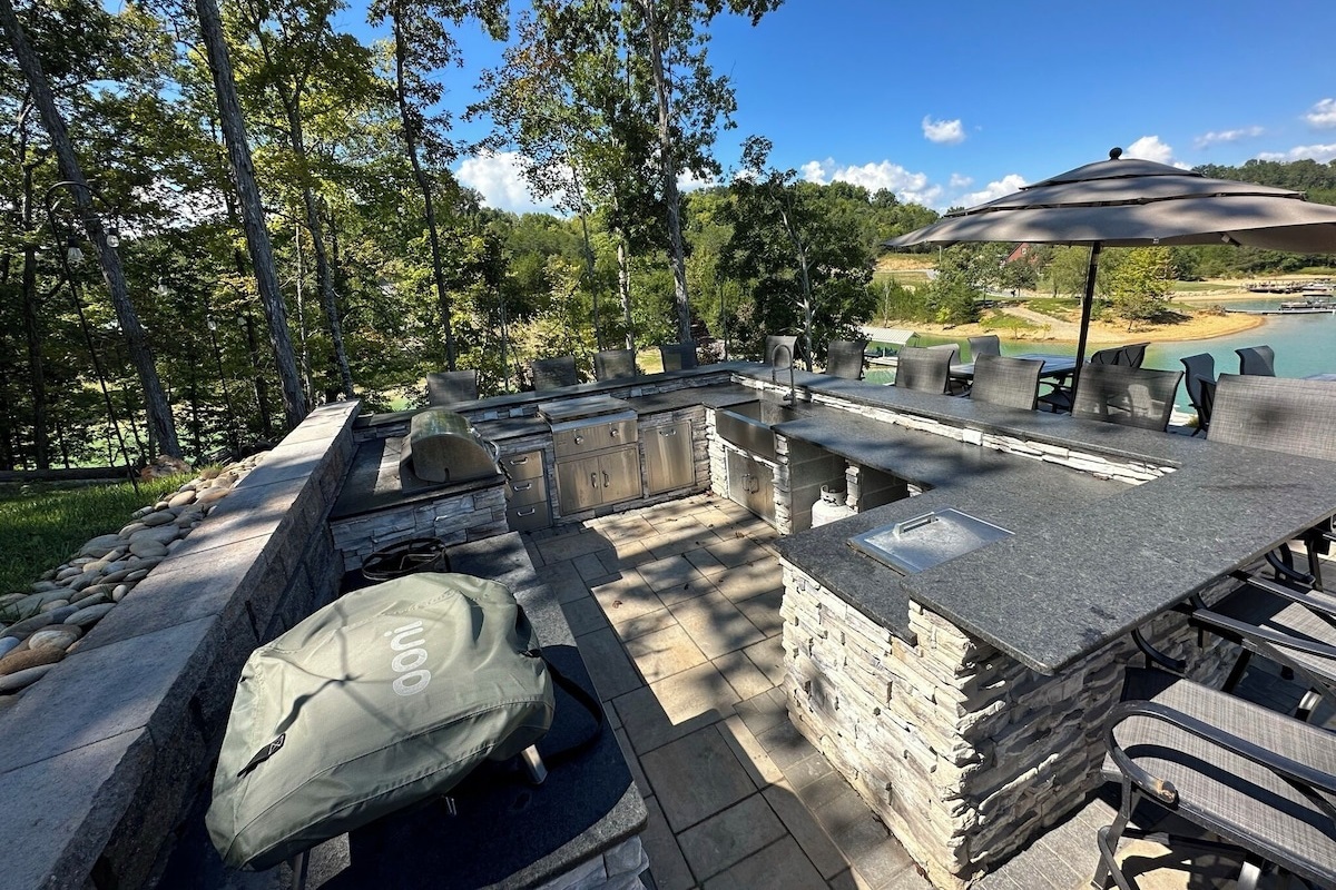 Outdoor Kitchen on top patio