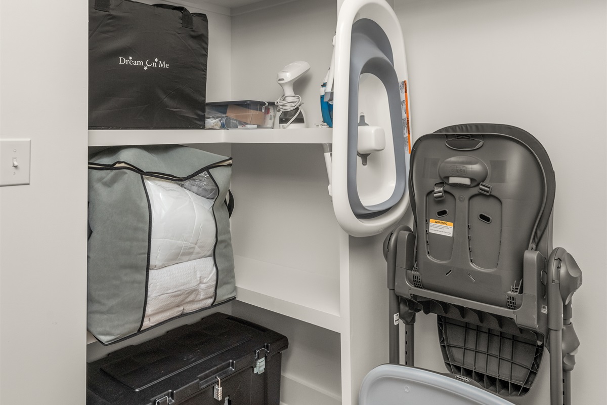 Family amenities: high chair, pack n play, baby tub, baby monitor & more.