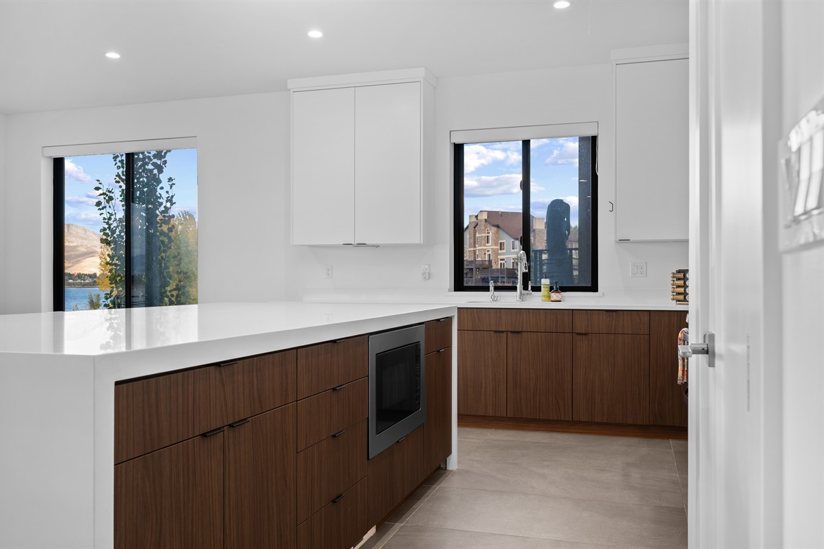 With views like this, staying focused on cooking might be the real challenge.