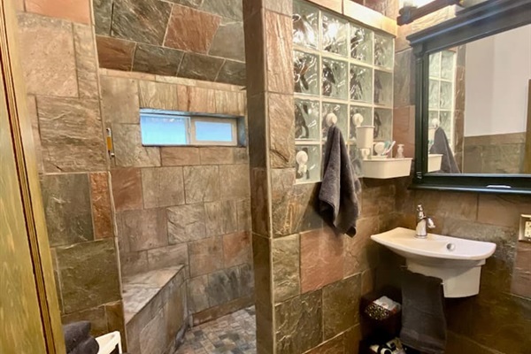 Main bathroom