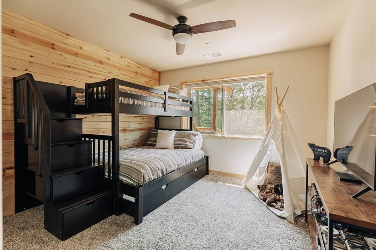 Bunkbed Room
