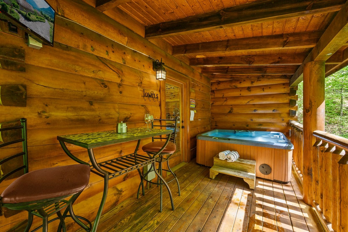 Watch your favorite team or stream your favorite show while enjoying the therapeutic jets in the hot tub!  