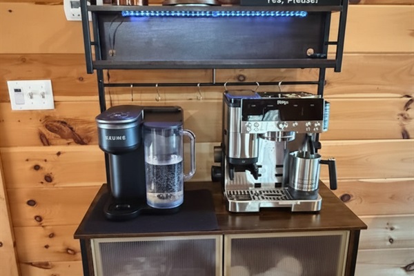 Coffee Corner: Brew bar with quality machines for your perfect morning pick-me-up!

