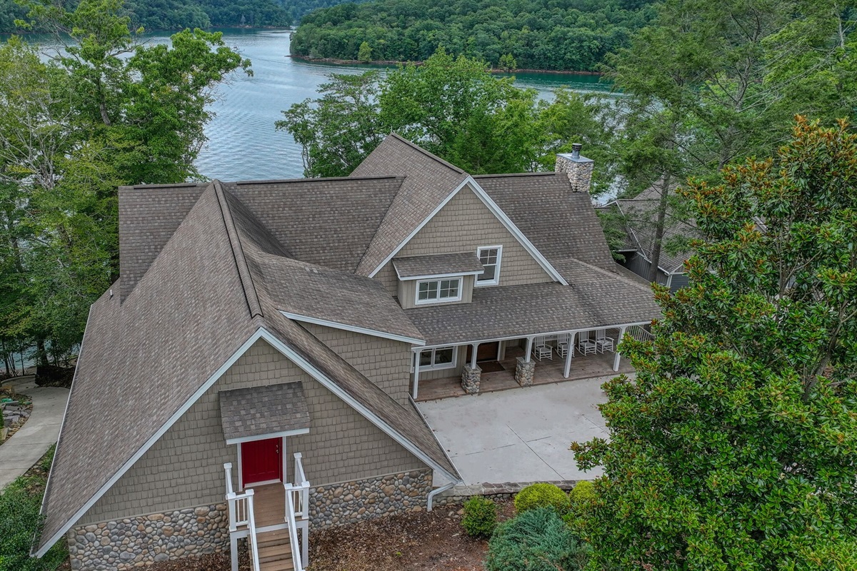 Sunset Pointe Lakefront Oasis