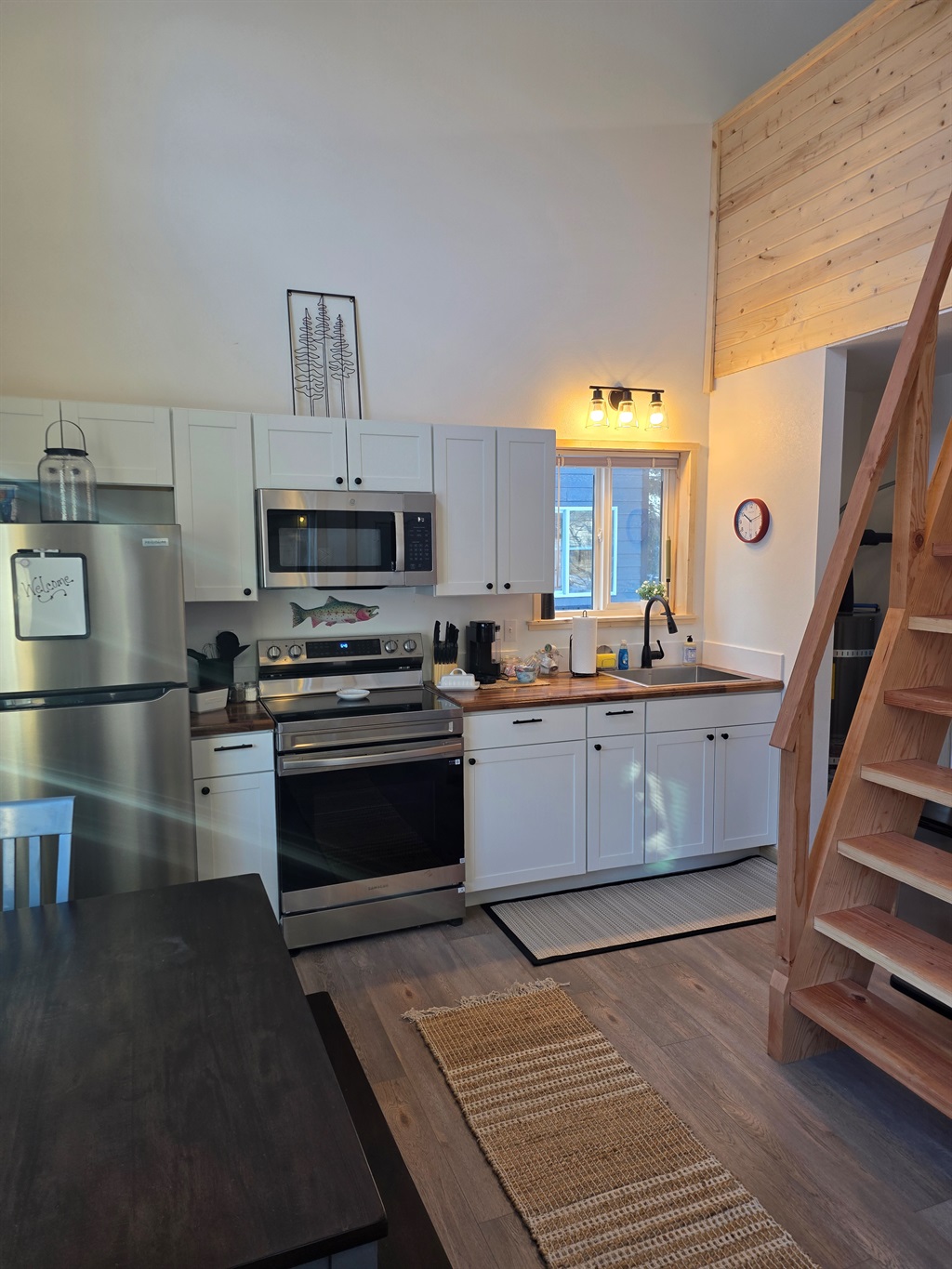 Kitchen and dining area.