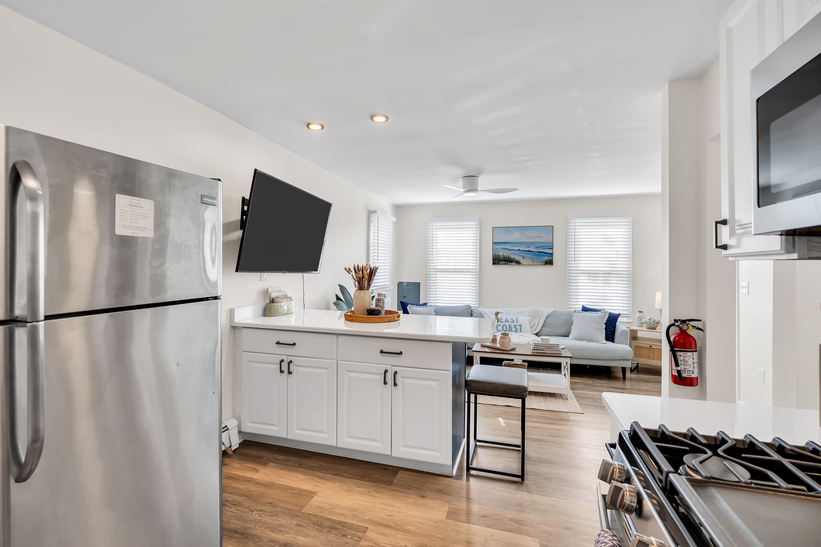 Grab a snack from the full-size fridge and drift back to the couch. Everything is a few steps apart, which is exactly how a getaway should feel.