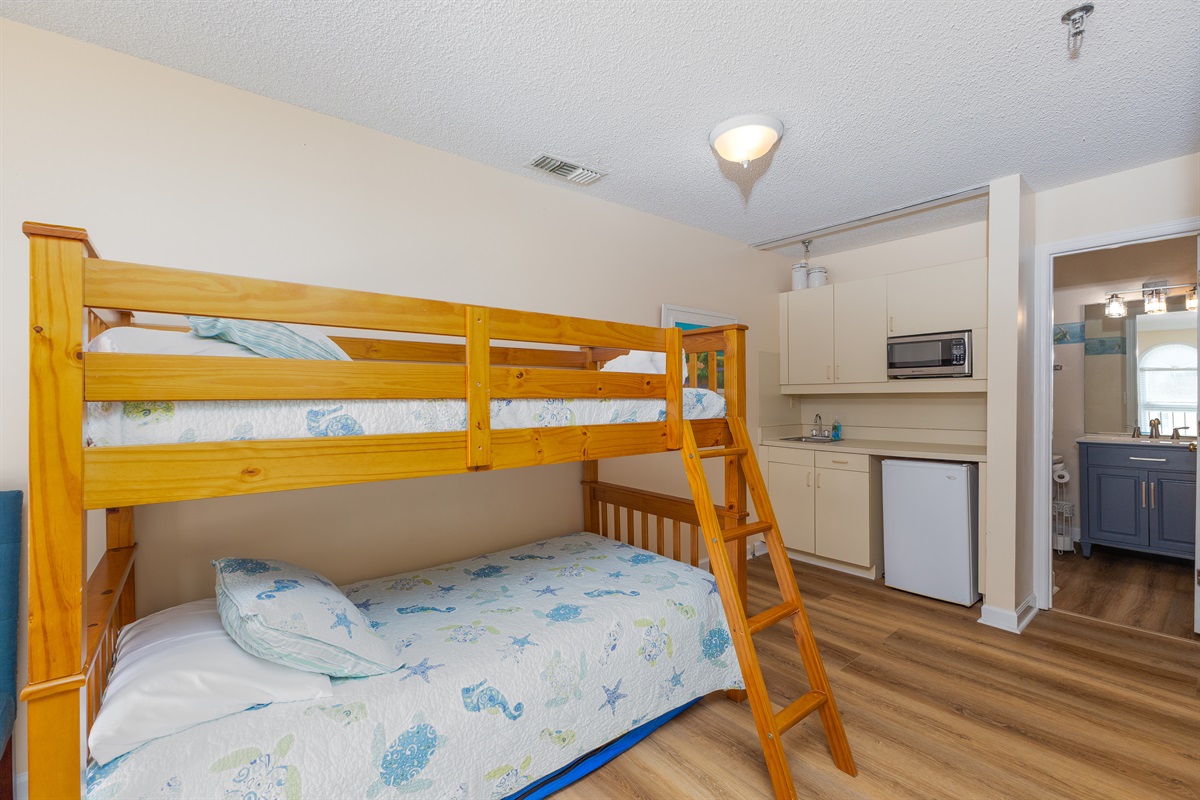 Bunk bed in Bedroom 3