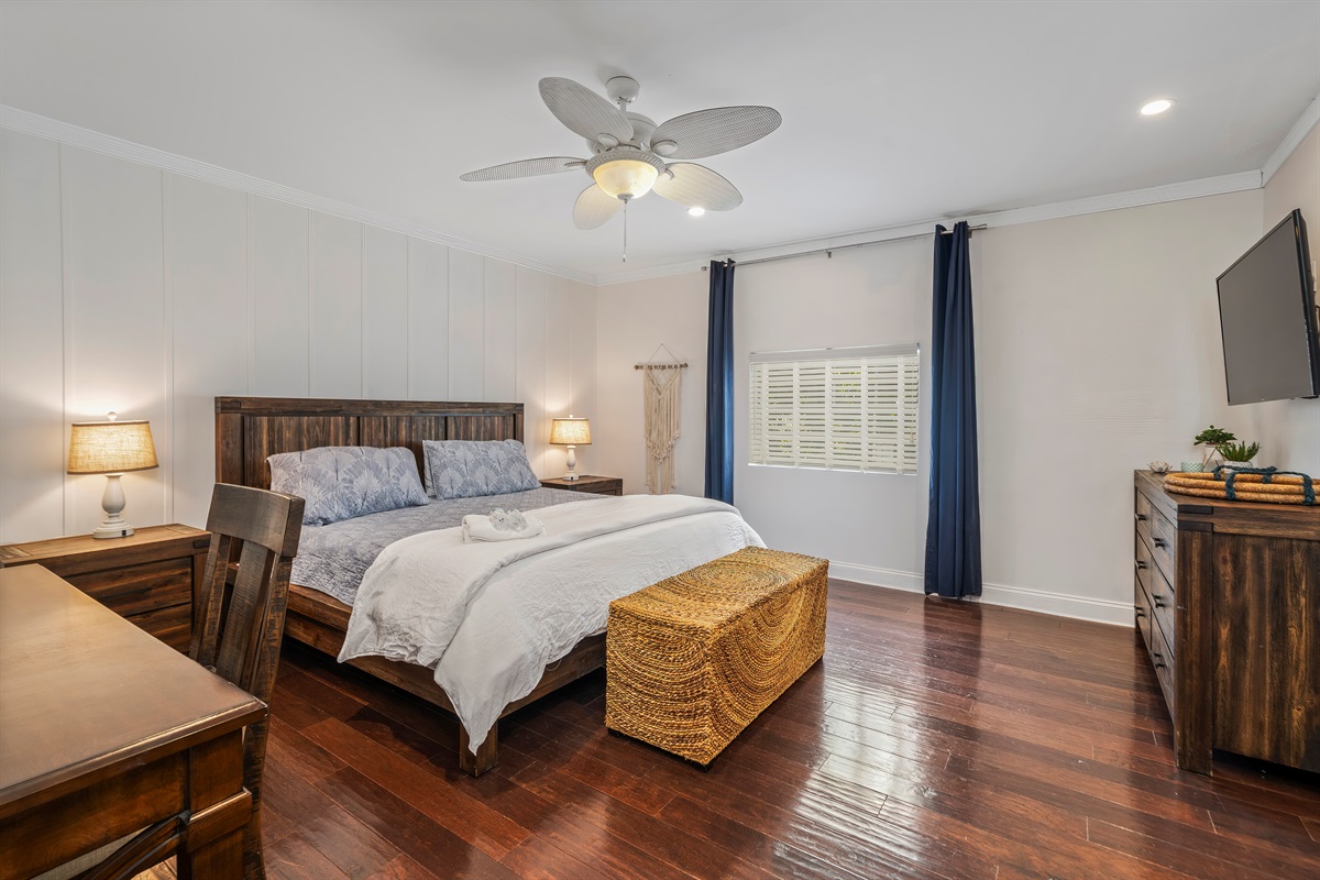 Master Bedroom with Office Desk & Chair