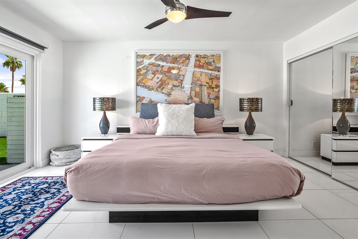 king bed with hotel quality mattress