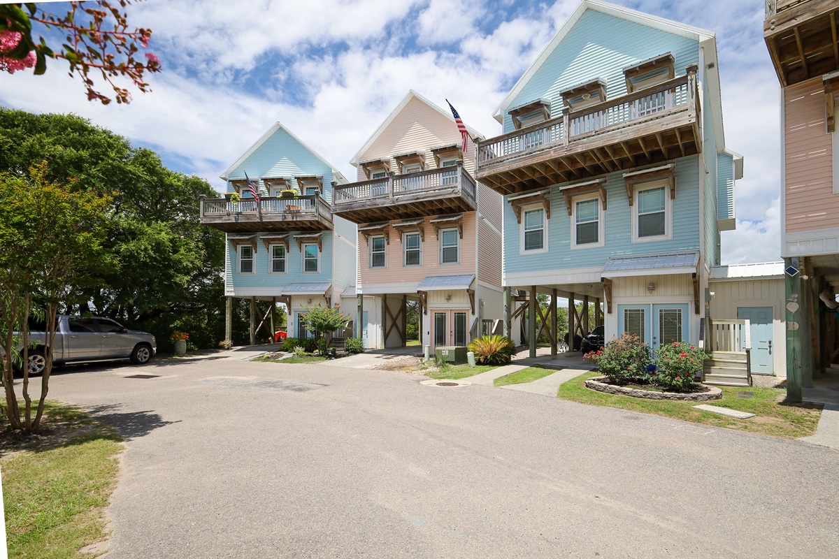 Westinn Away front view